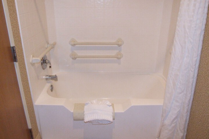 Room 25 of 56