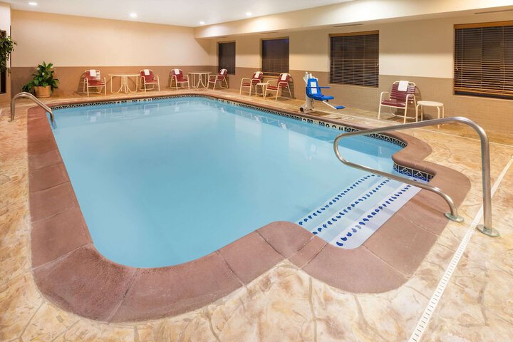 Pool 2 of 15