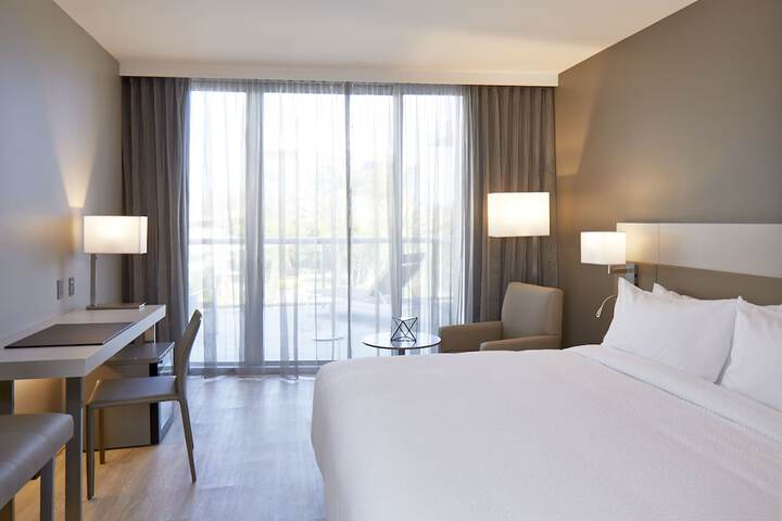 AC Hotel by Marriott Miami Beach