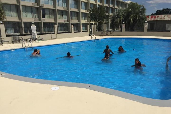 Pool 6 of 39