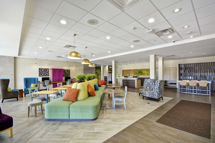 Hotel Interior 12 of 38