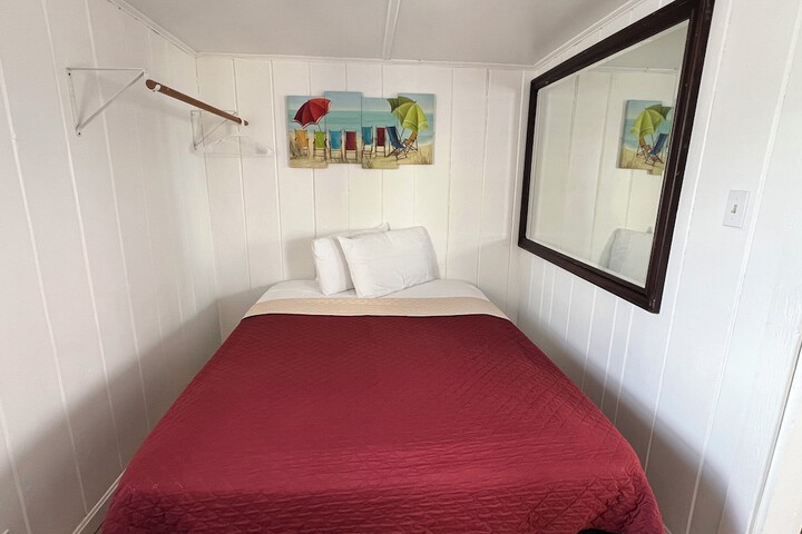 Room 37 of 105