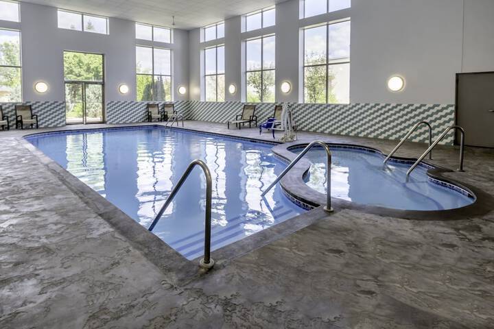 Holiday Inn & Suites Wausau-Rothschild by IHG