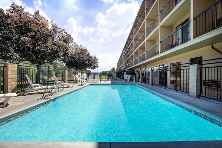 Pool 5 of 44