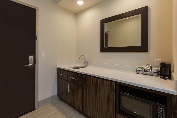 Room 21 of 53