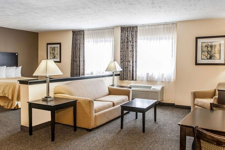 Room 15 of 36