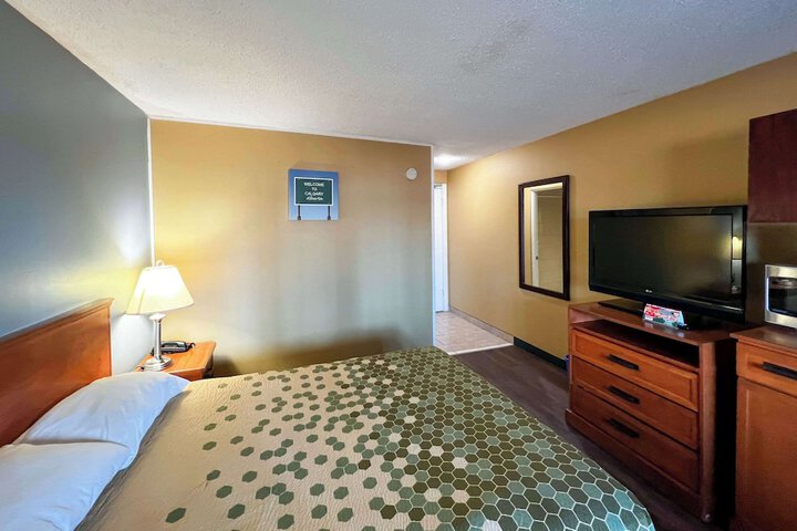 Room 54 of 61