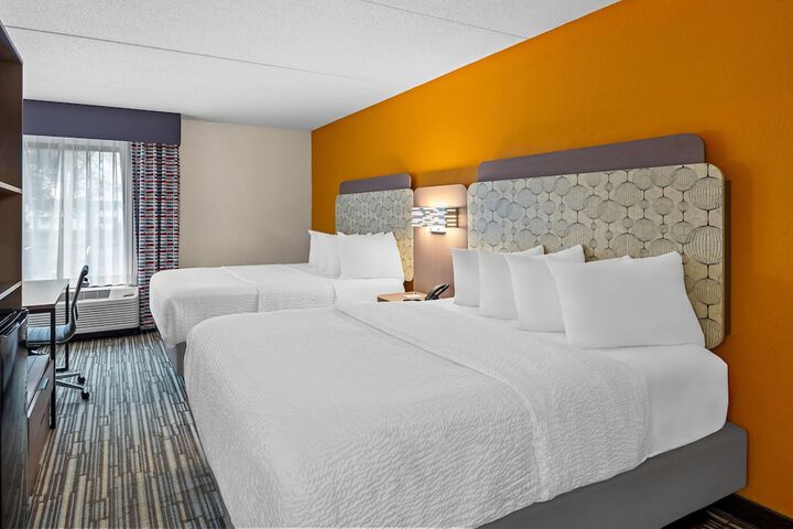 Spark by Hilton Syracuse Carrier Circle