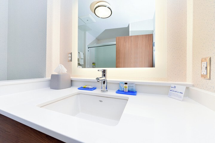 Holiday Inn Express & Suites Elko by IHG