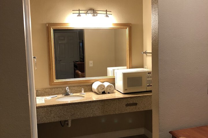 Room 21 of 26