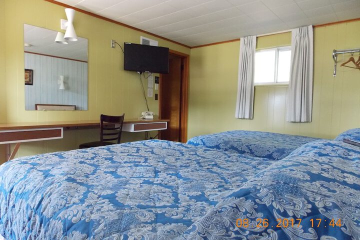 Room 18 of 48