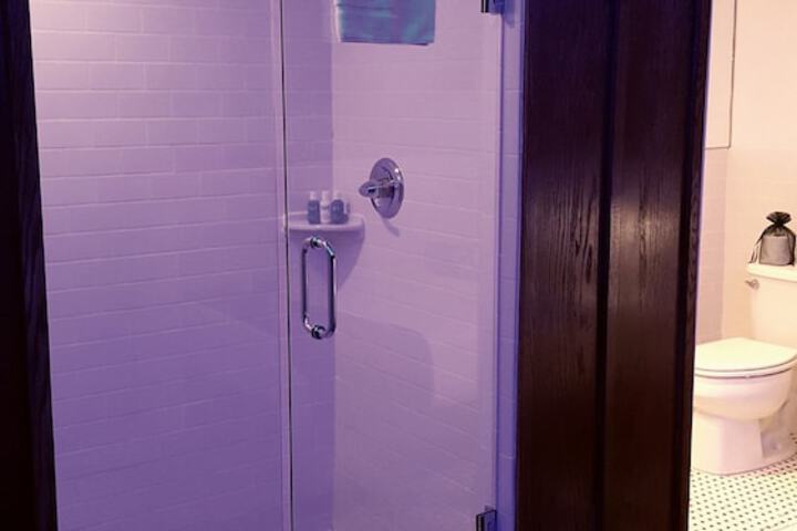 Room 44 of 127