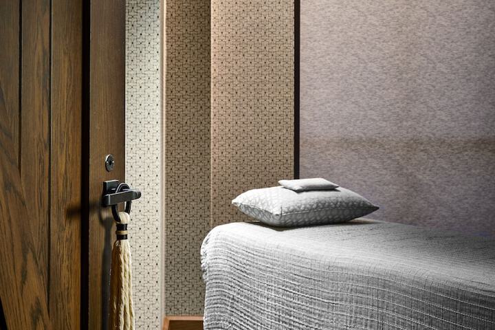 Bowie House Auberge Collection