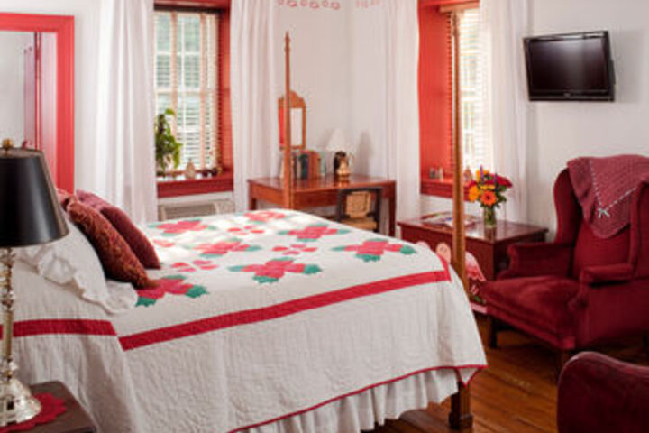 Historic Smithton Inn