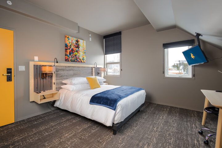 Room 16 of 25