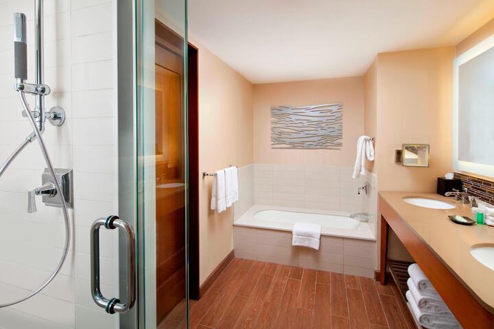 Room 73 of 147