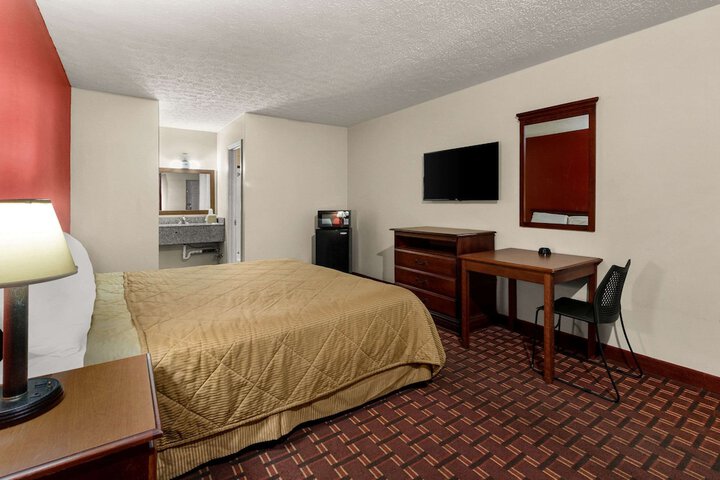 Room 13 of 31