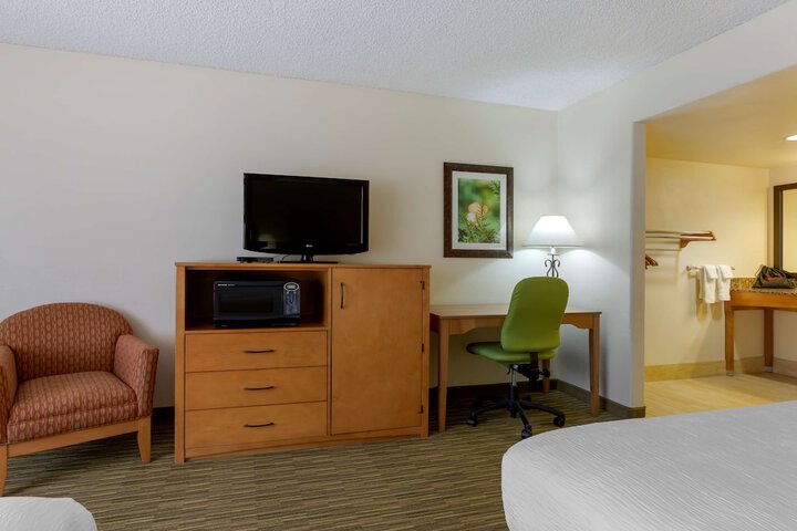 Room 16 of 44