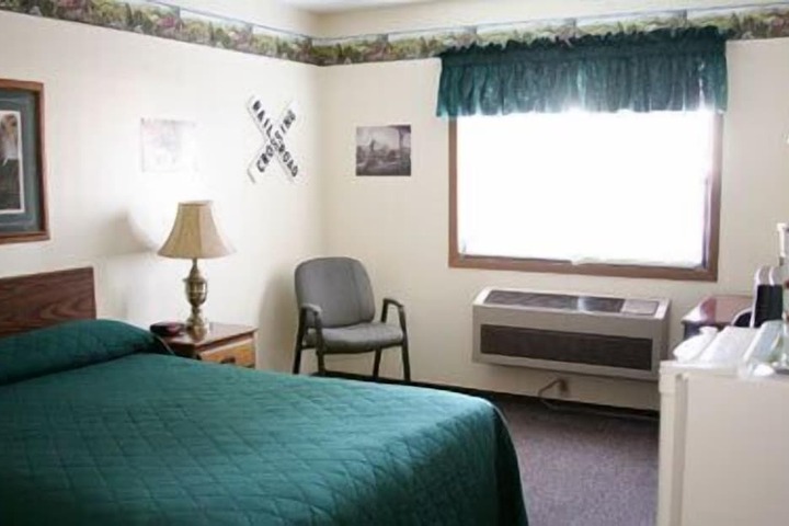Riverside Inn