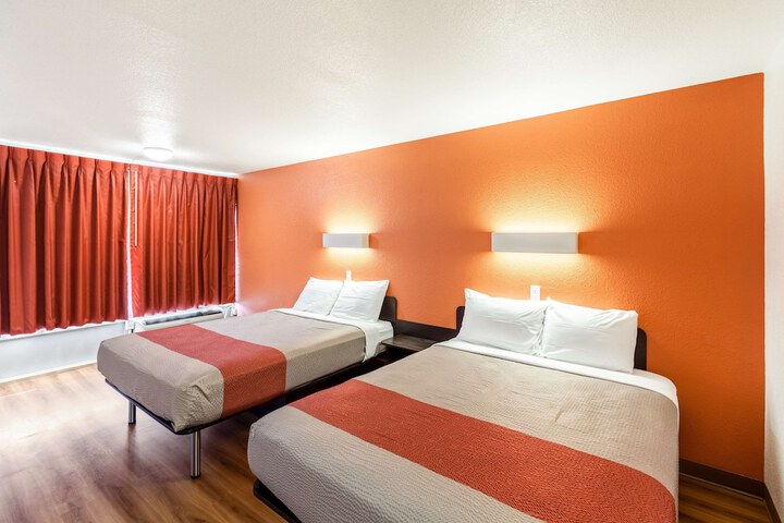 Room 19 of 30