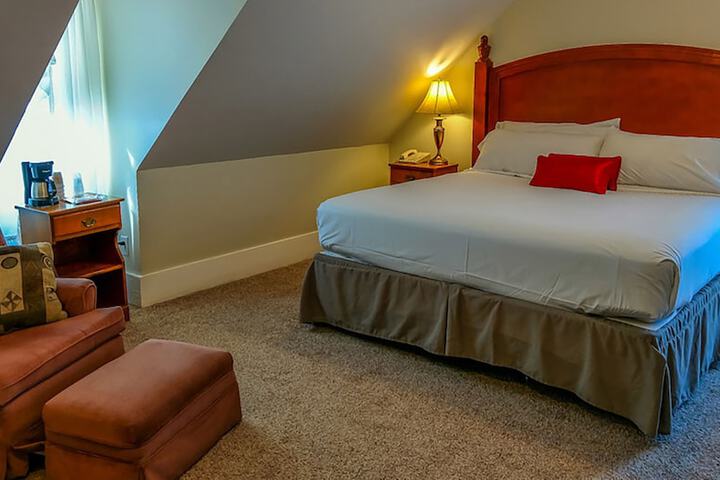 Thayers Inn