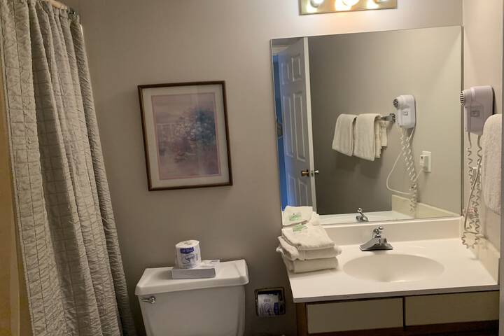 Room 57 of 214