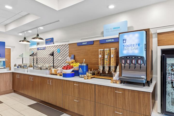 Holiday Inn Express & Suites Vandalia by IHG