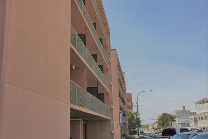 Hotel 6 of 41
