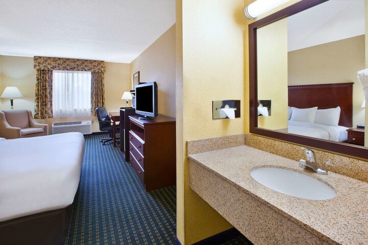 Room 19 of 23