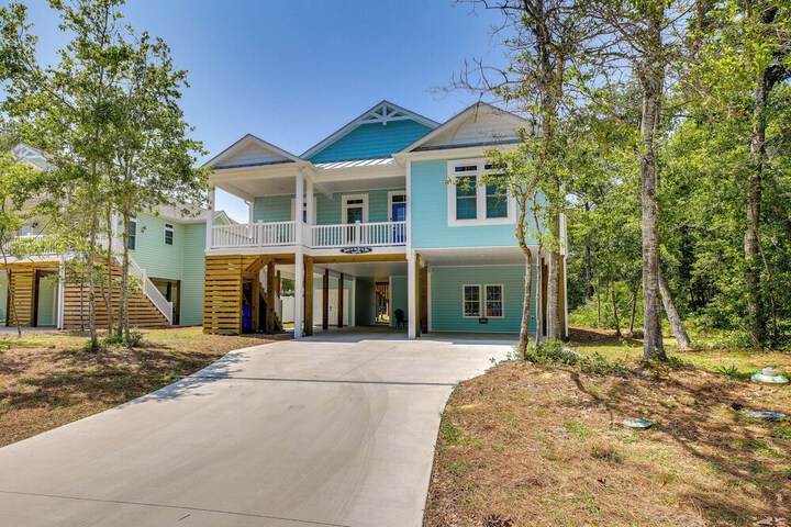 Coastal North Carolina Retreat: Half Mile to Beach