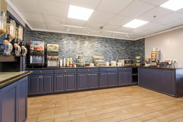 Quality Inn & Suites CVG Airport