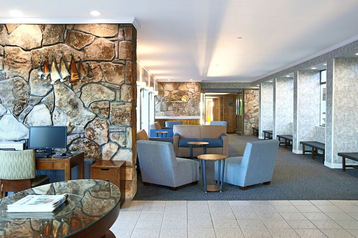 Hotel Interior 27 of 110