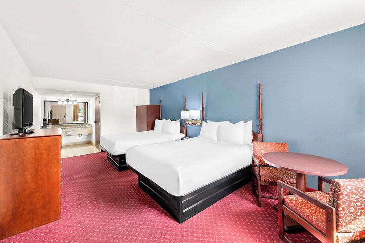 Room 42 of 73