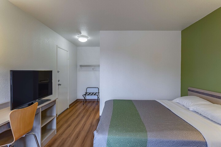 Room 16 of 29