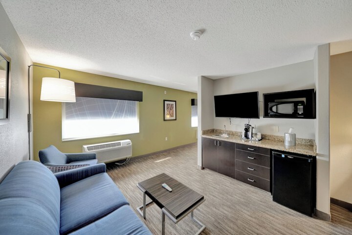 Room 73 of 163