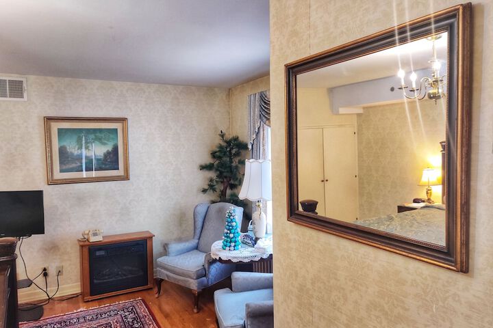 Room 64 of 184