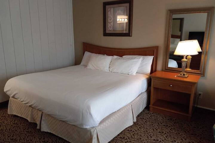 Room 13 of 26