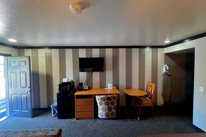 Room 18 of 49