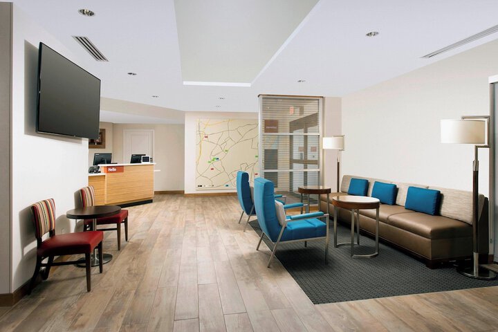 Hotel Interior 11 of 29