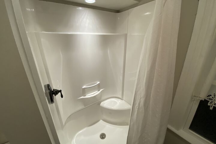 Room 15 of 34