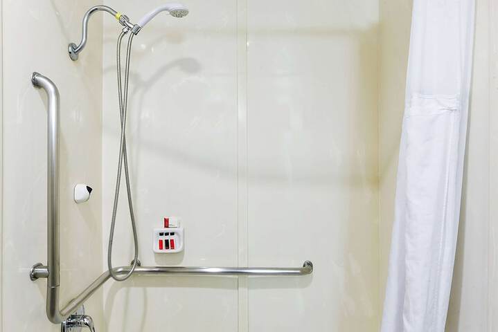 Room 15 of 26