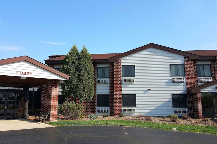 Motel 6 Saukville WI