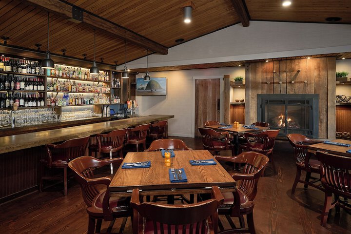 Dining 48 of 76