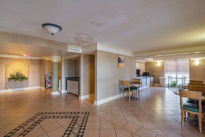 Motel 6 Grand Prairie TX - Interstate 30