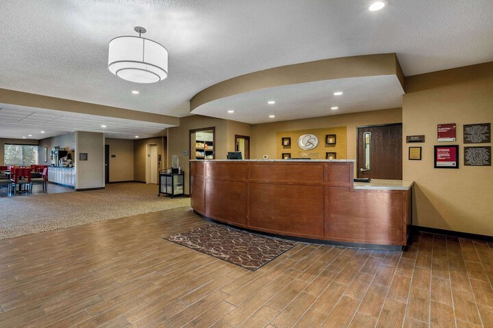 Comfort Suites Cedar Falls Industrial Park