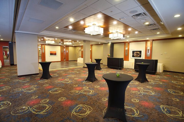 Holiday Inn & Suites Duluth Downtown by IHG
