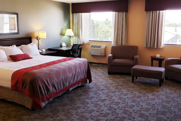 Room 20 of 37