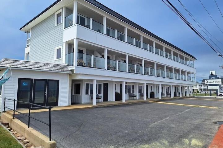The Grandview Hotel