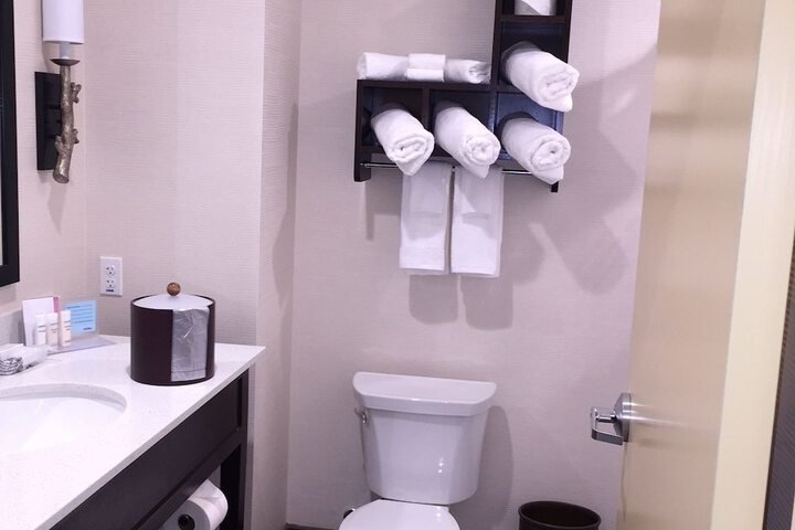 Room 15 of 37