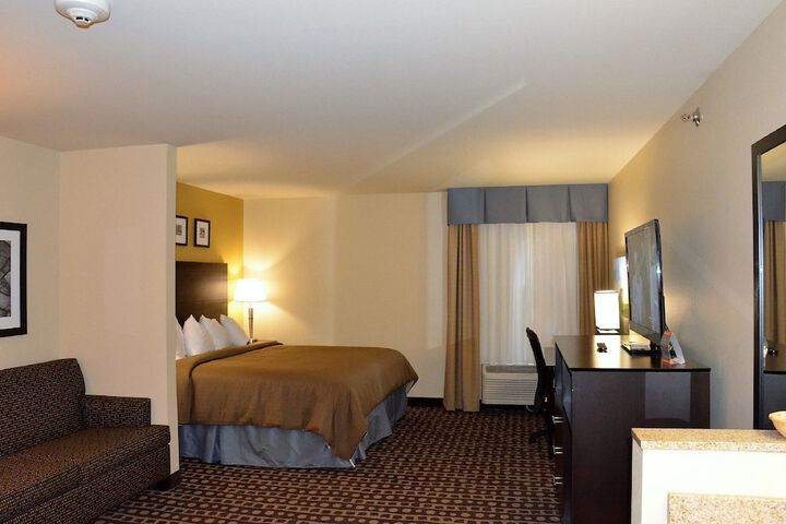 Room 32 of 59